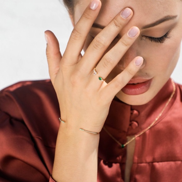 Shashi Pear open ring 18k gold plated - Picture 2 of 2